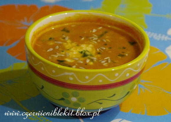 Kremowa zupa pomidorowa z nutą curry 