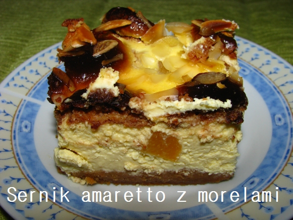 Sernik amaretto z morelami